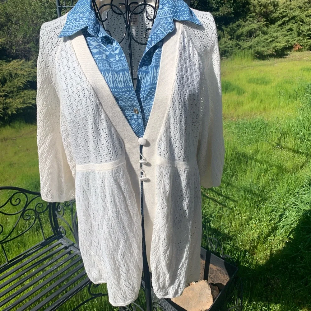 DKNY JEANS  moving into spring creamy light weight cardigan sweater - Picture 3 of 9